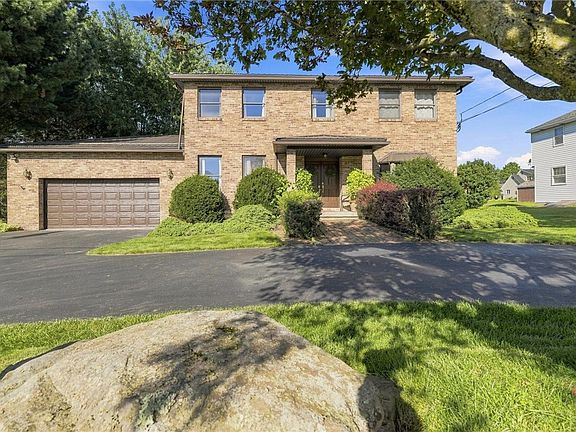2nd image of 103 Eastview Dr