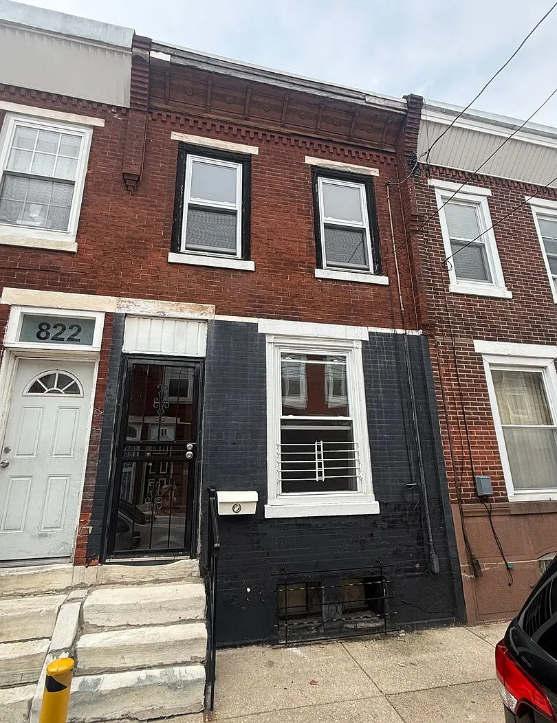 Three bedroom at 8th and Jackson in South Philadelphia — Photo 2