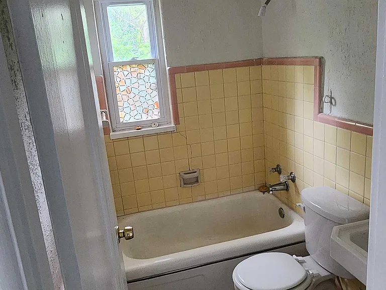 2706 Oxford Ave #4 — Photo 7