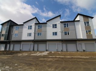 301 Redstone Blvd NE, Calgary, AB T3N 1K3
