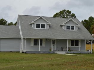 8662 Bay River Rd, Navarre, FL 32566