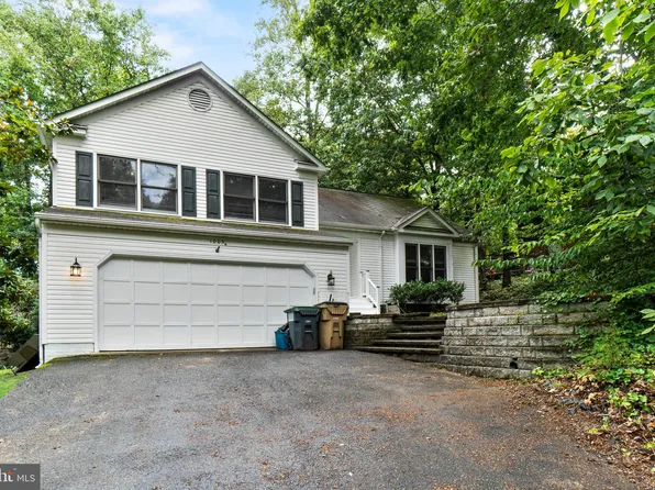 1005 John Paul Jones Dr, Stafford, VA 22554