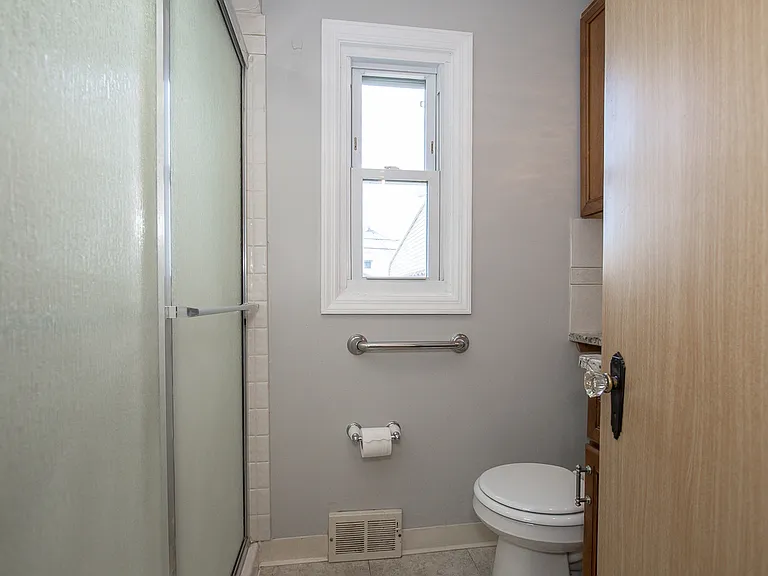 19861 Monterey Ave — Photo 19