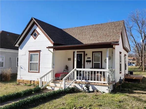 1116 W Myrtle St, Independence, KS 67301