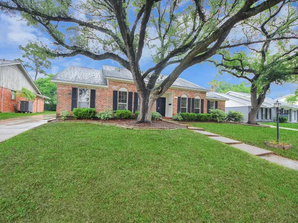 18319 Cape Bahamas Ln, Houston, TX 77058