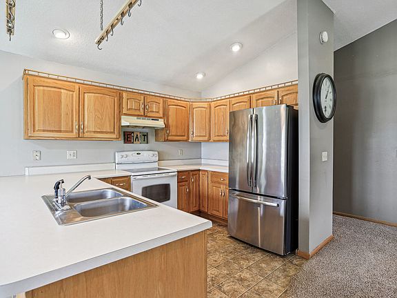 5th image of 101 Tayler Ln