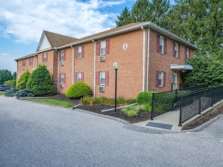 Apartments at Waterford — Photo 278