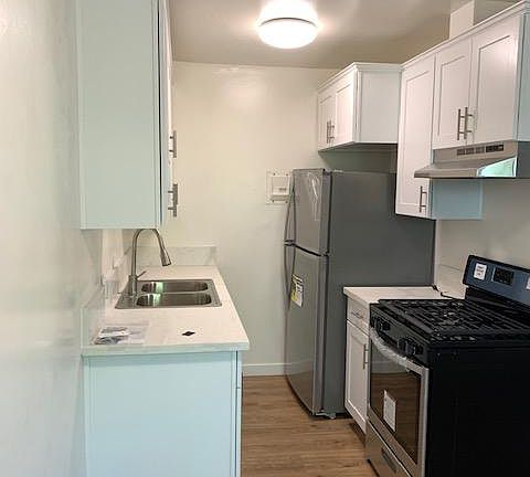 NEW KITCHEN AND APPLIANCES