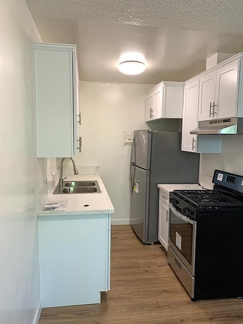 NEW KITCHEN AND APPLIANCES