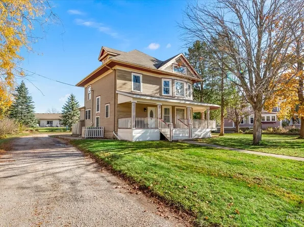 440 N Elm St, Waterman, IL 60556
