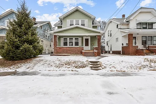 2106 Dana St photo 1
