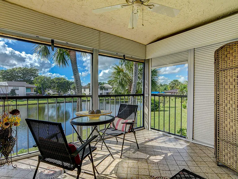 7911 Eastlake Dr #H — Photo 37