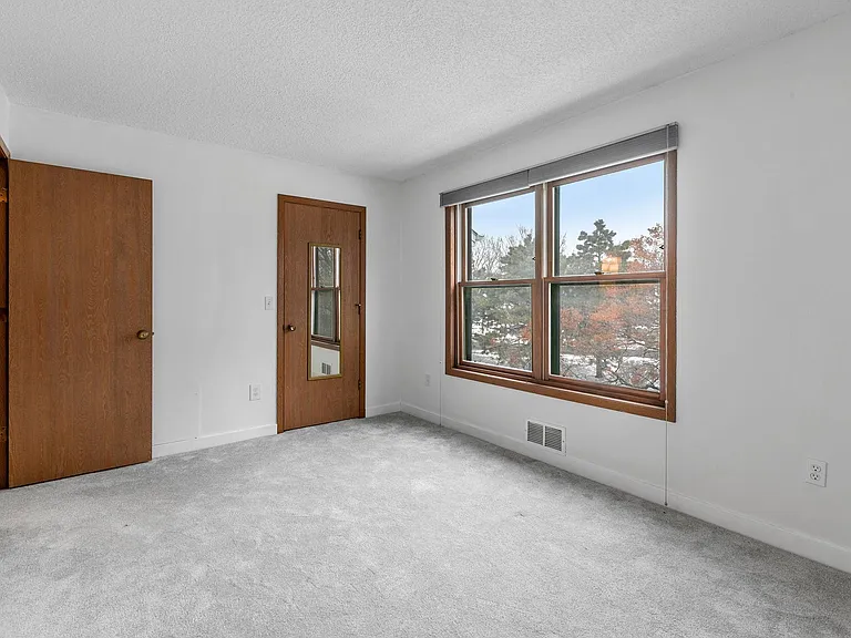 232 3rd Ave NE — Photo 21
