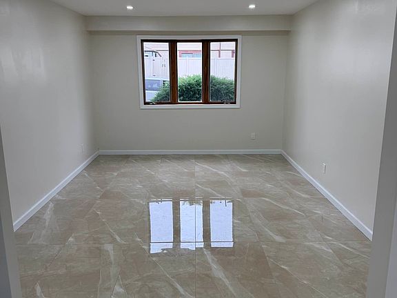 4th image of 45 Dreyer Ave #2