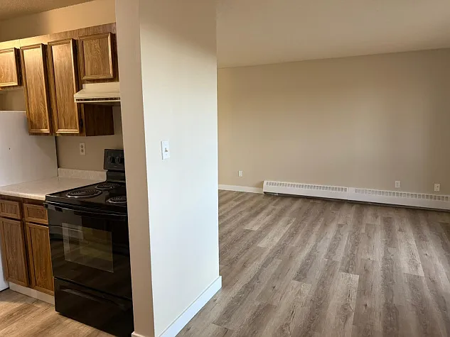 2 Bedroom Unit in Clearview Meadows!! — Photo 2