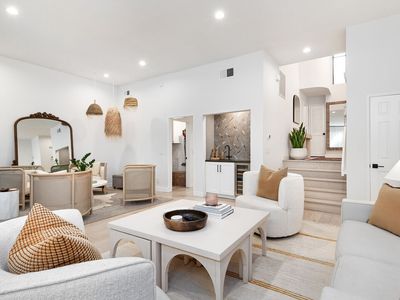 11636 Montana Ave APT 106, Los Angeles, CA, 90049