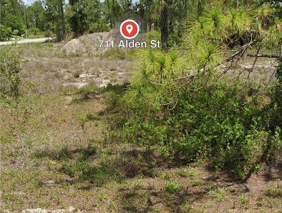 2nd image of 711 Alden St E