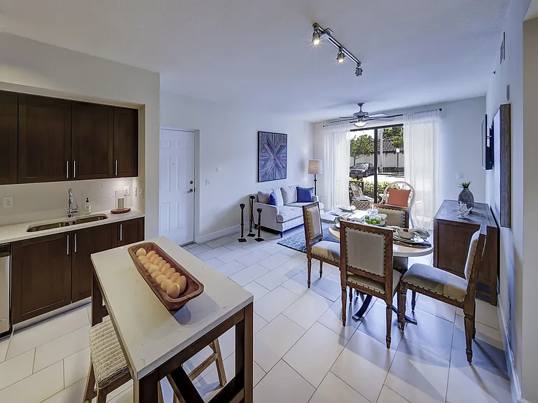 Solle Davie Luxury Apartments — Photo 7