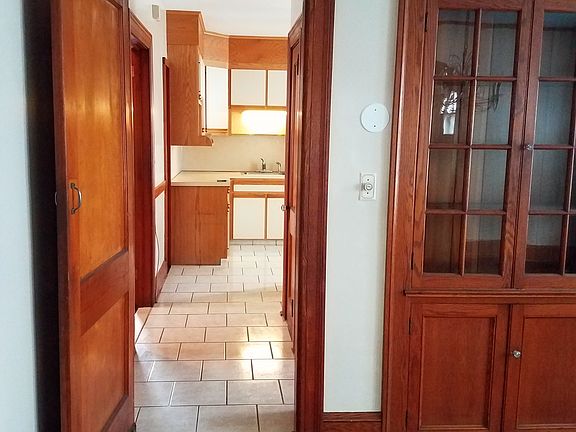 Dining Room looking into Kitchen