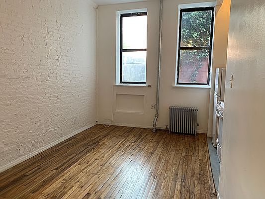 3rd image of 171 Avenue C #F1