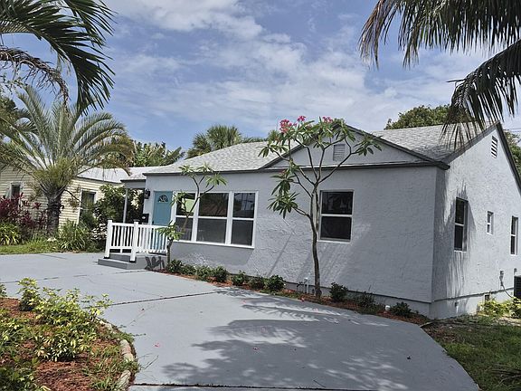 2nd image of 707 Hampton Road