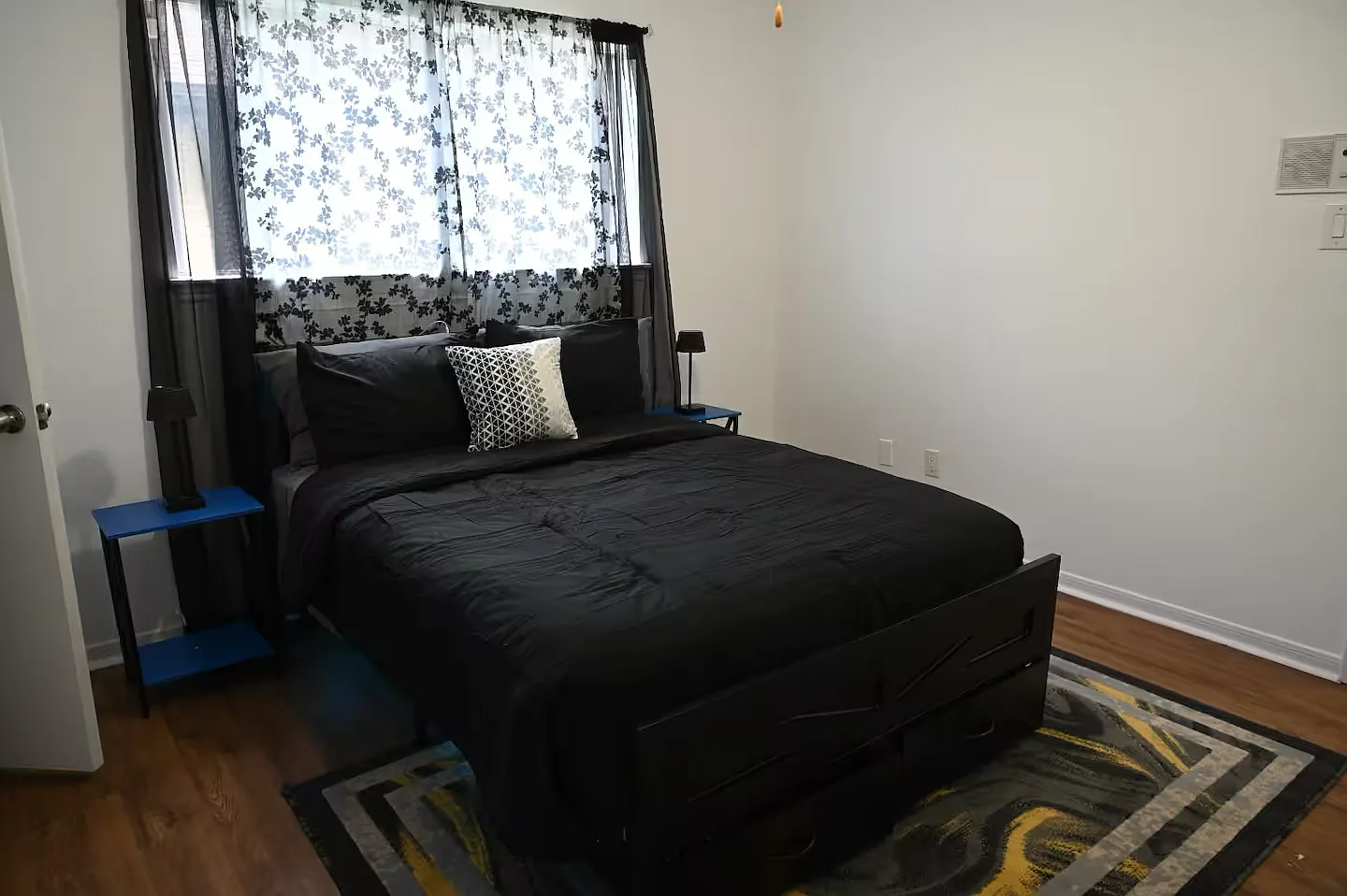 5 bed, 1798 sqft, $600 — Photo 1