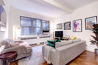 Rented by Urbane Brokerage