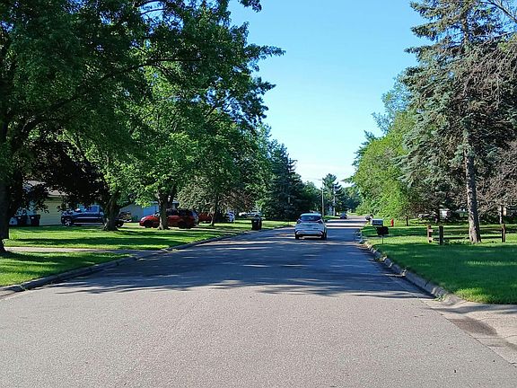5th image of 3928 9th Ave