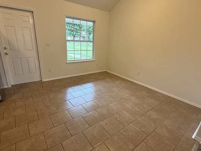 3318 S 214 East Ave — Photo 7
