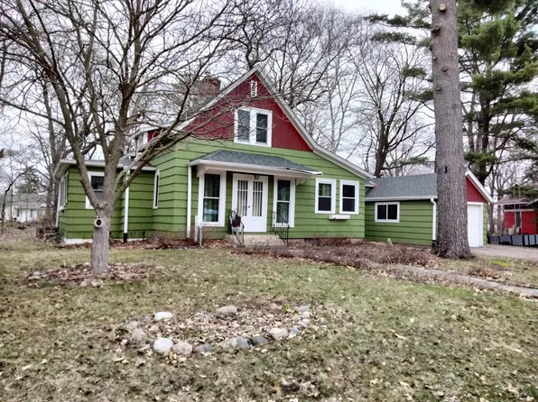 29005 Old Towne Rd, Chisago City, MN 55013