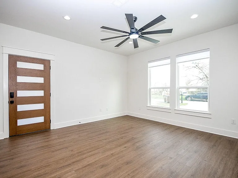 4101 Victoria Ave #B — Photo 6
