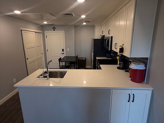 5th image of 475 N 9th St #114
