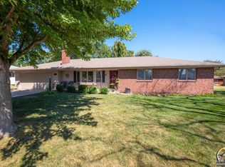 3836 SE 31st St, Topeka, KS 66605
