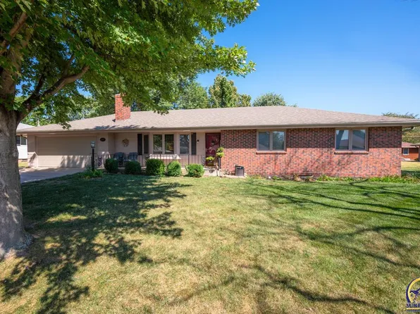 3836 SE 31st St, Topeka, KS 66605