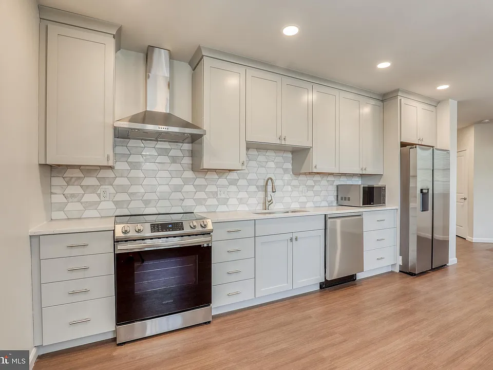 210 E Boscawen St #200