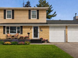 900 14th Pl, Camanche, IA