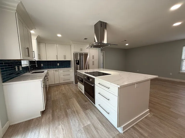 420 Dolphin St — Photo 10