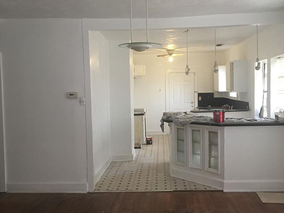 2nd image of 1814 Stella Ave