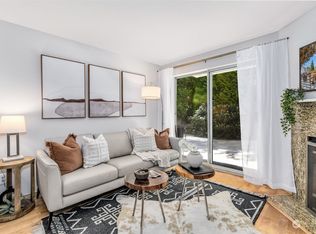 6970 California Ave SW APT B104, Seattle, WA 98136