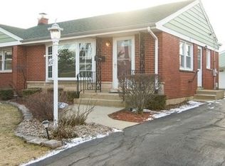 1492 Cindy Ln, Des Plaines, IL 60018