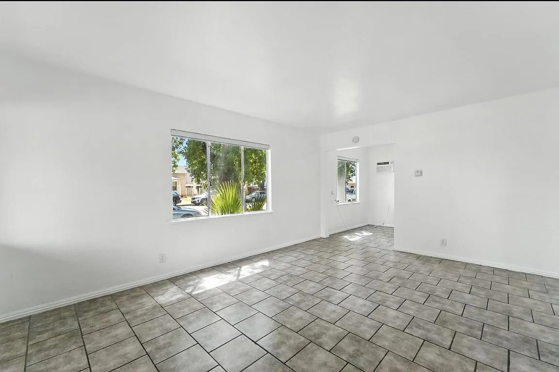 139 W 18th St - 1 — Photo 2