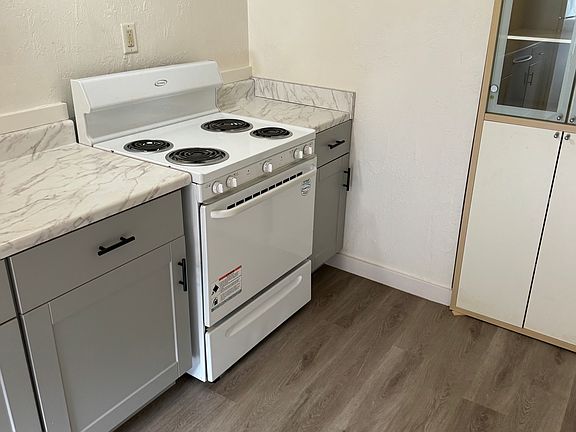 5th image of 6235 S Francis St