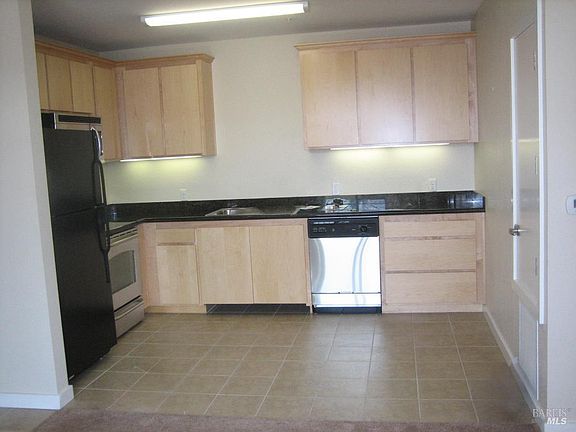 4th image of 810 7th Street #24