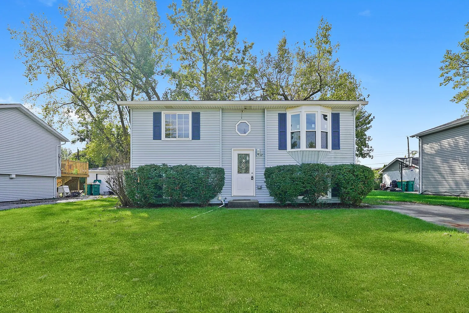 2102 Tamarack Dr photo 1