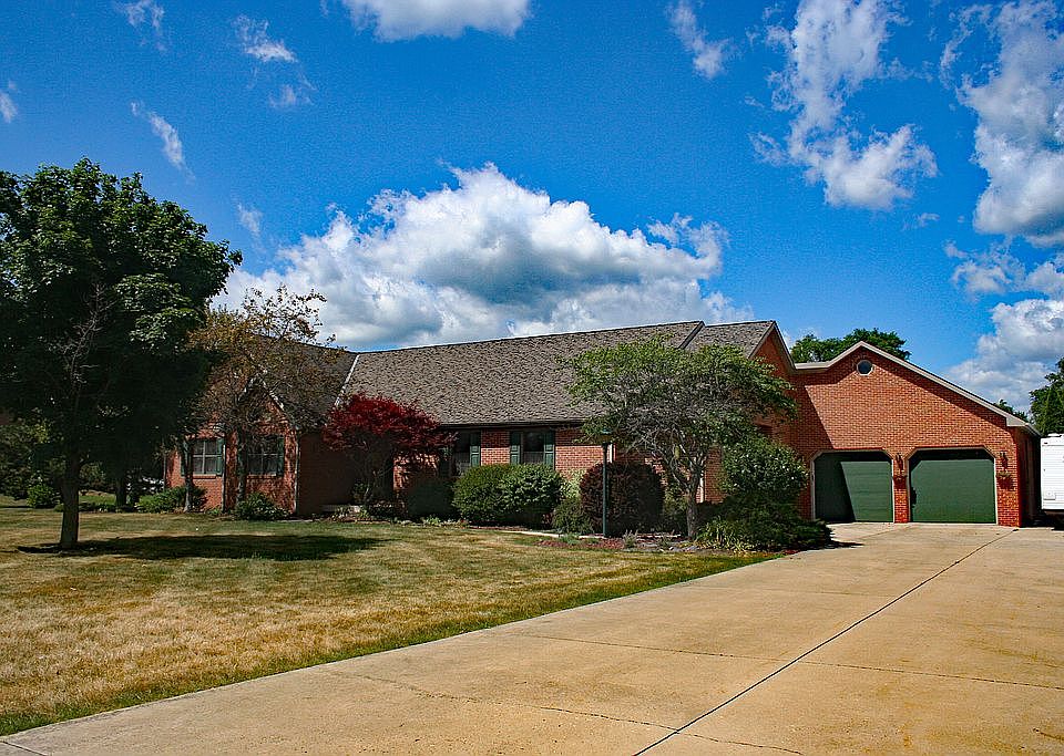 1st image of 701 Stinchcomb Dr
