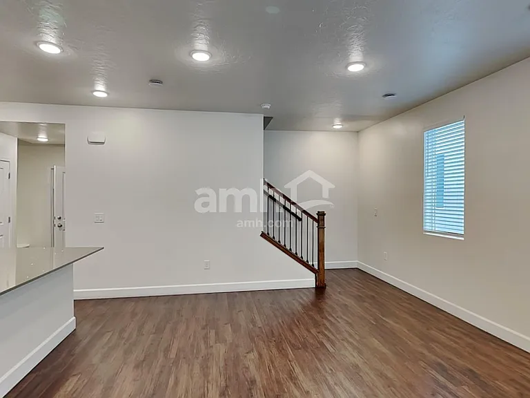 1278 Village Green Trl — Photo 5