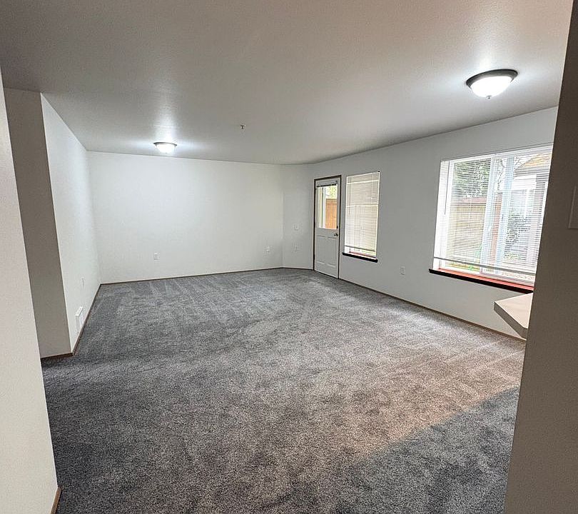 1st image of 1302 N 152nd St APT 7