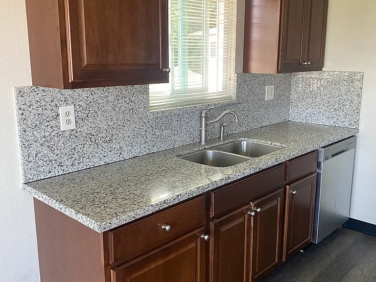 466 Monroe St #2 — Photo 1