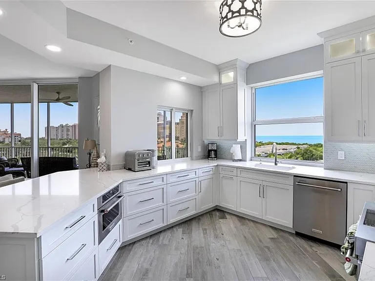 400 Flagship Dr #802 — Photo 10