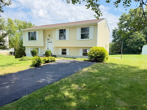 4404 Carrier Ct, Chantilly, VA 20151